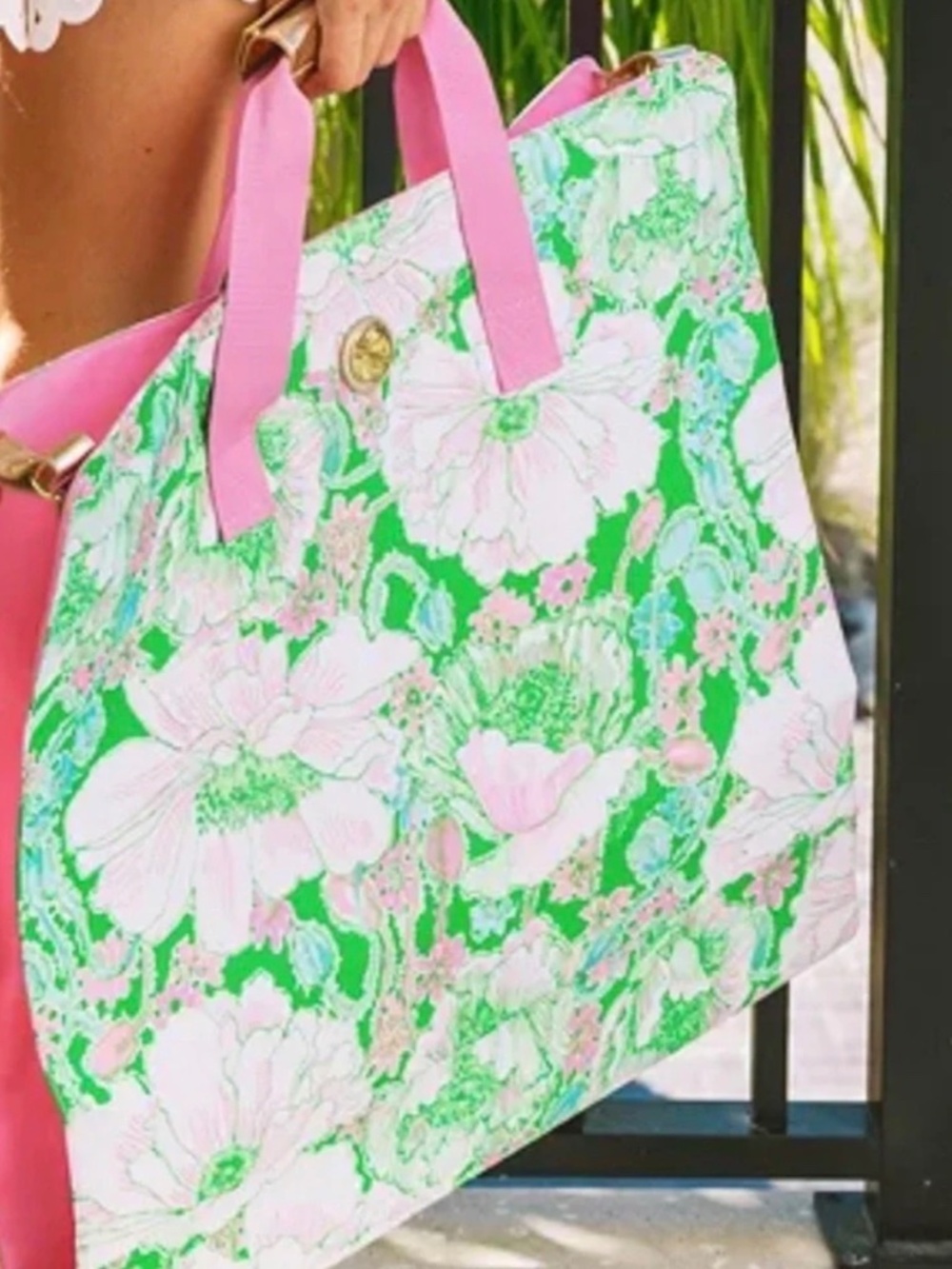LILLY PULITZER -Putting Green Poppyland GWP Garment Bag NWT